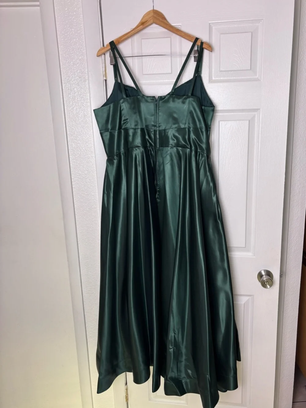 New Emerald Satin A-Line Prom Dress - Women's Formal Gown Women’s Size 14
